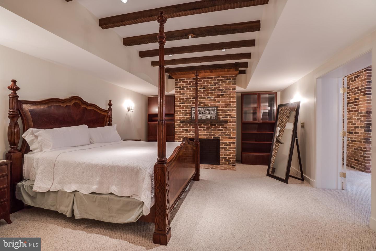 6887 Blenheim Road Property Photo 41