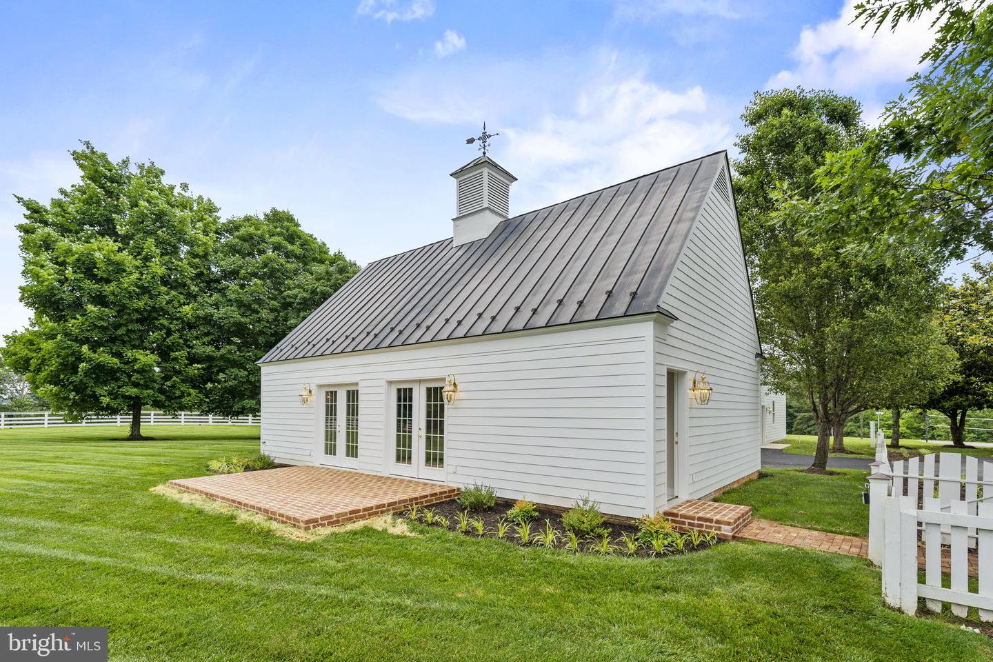 6887 Blenheim Road Property Photo 44