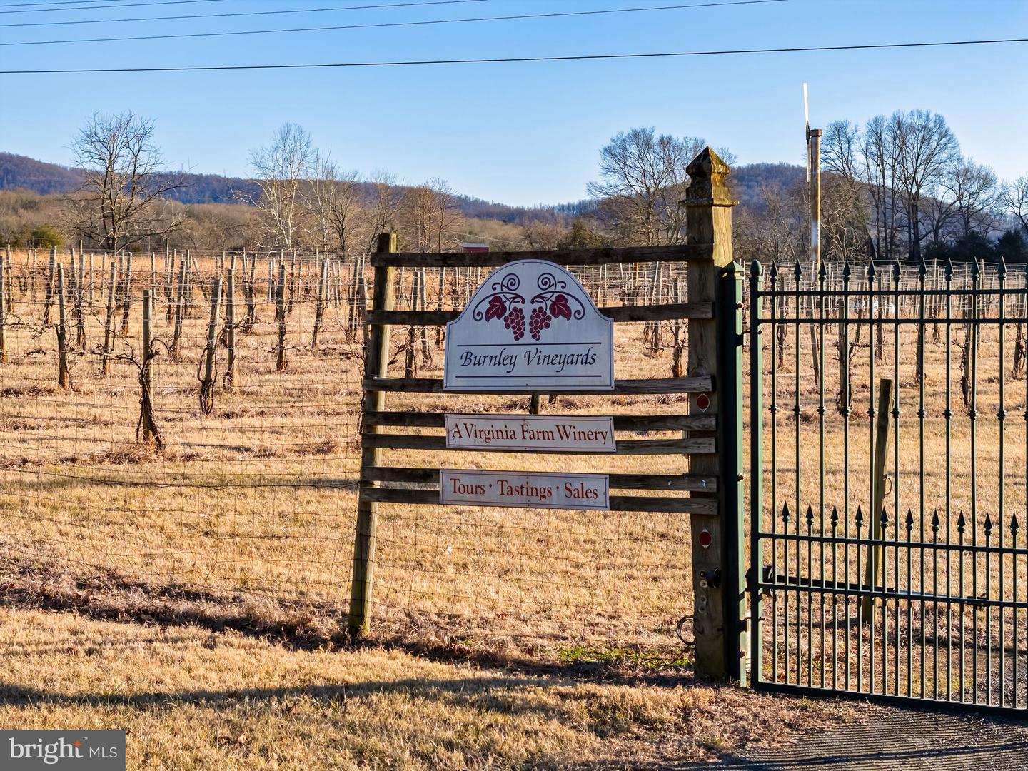 4500 Winery Ln Property Photo 2