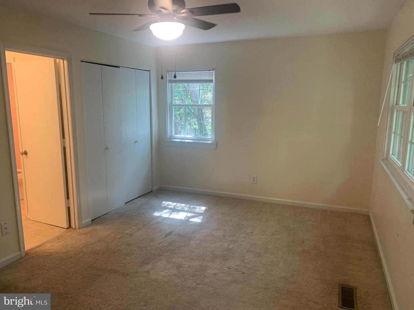 133 Woodlake Dr Property Photo 18