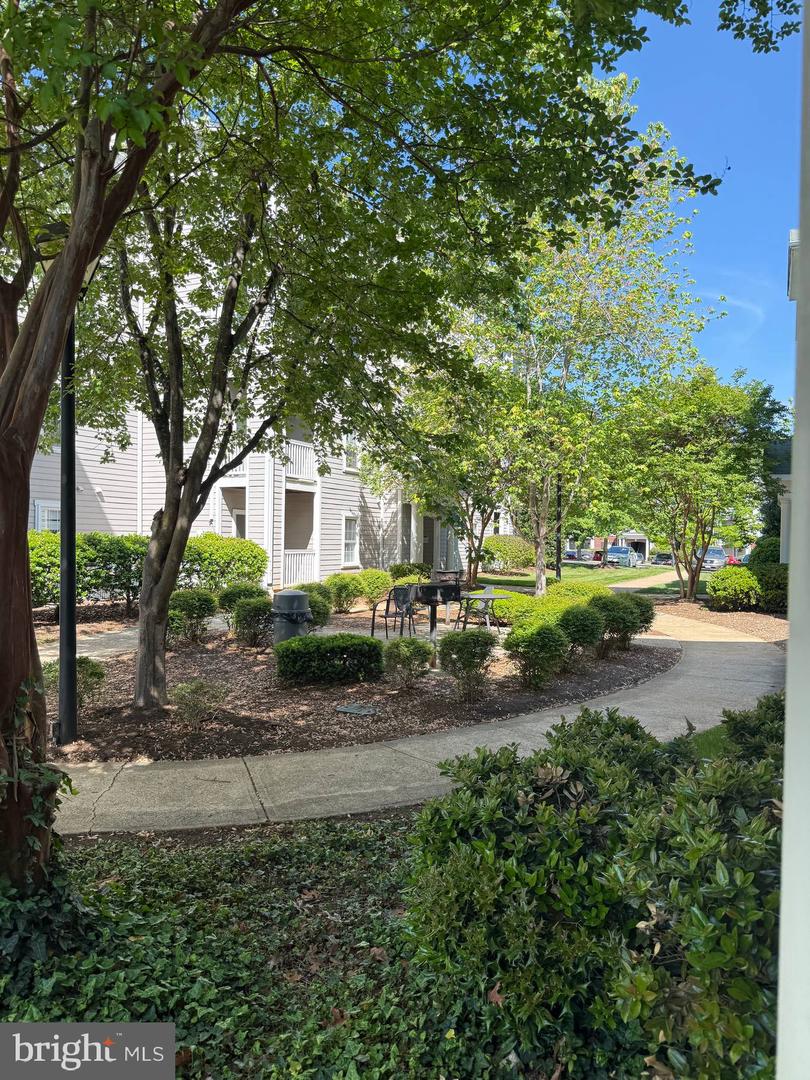 192 Yellowstone Dr #306 Property Photo 24