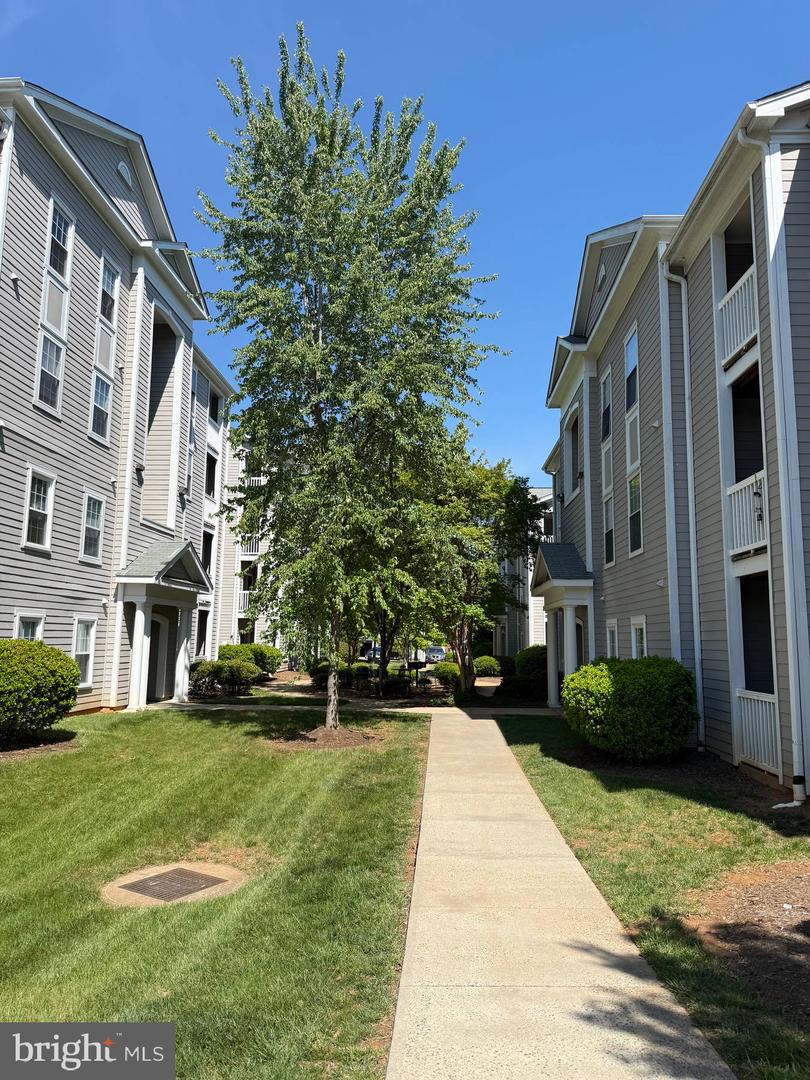 192 Yellowstone Dr #306 Property Photo 27
