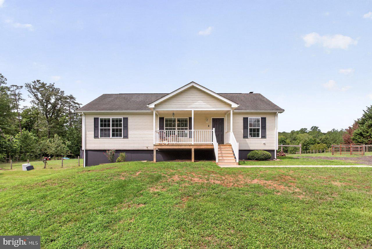 7066 Fortune Ln Property Photo 2