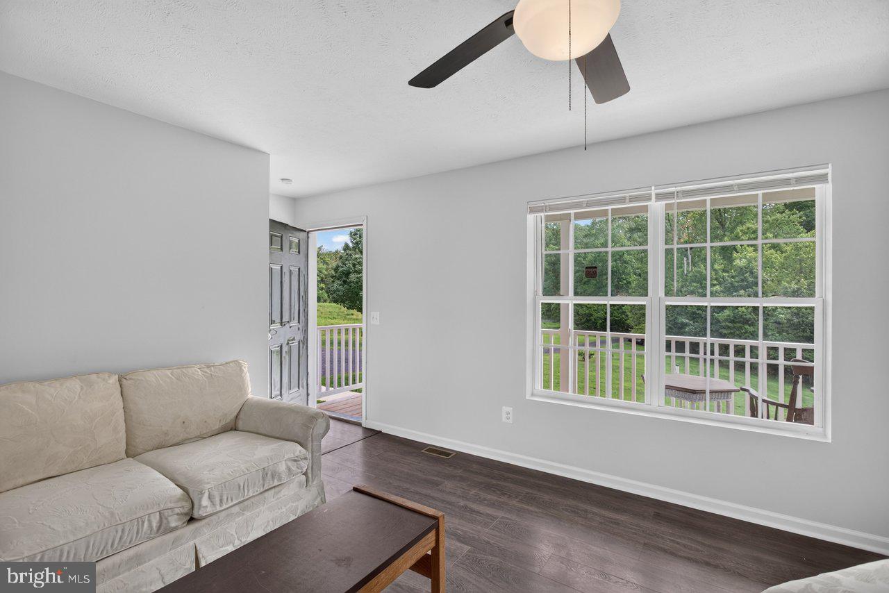 7066 Fortune Ln Property Photo 13
