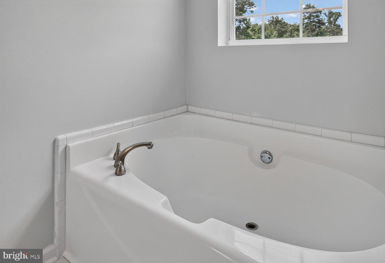 7066 Fortune Ln Property Photo 30