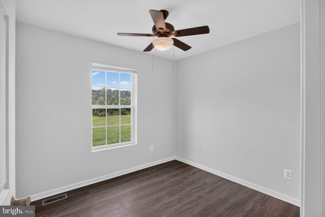 7066 Fortune Ln Property Photo 37