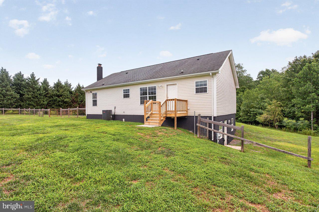 7066 Fortune Ln Property Photo 42
