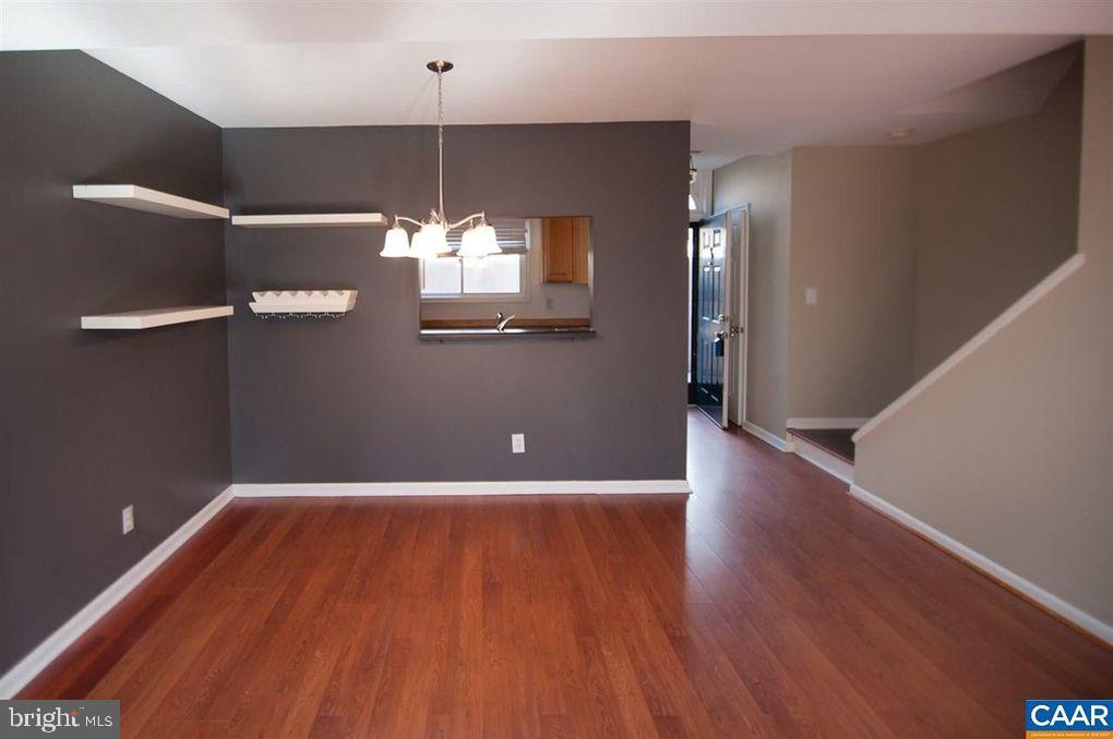 1566 Garden Ct Property Photo 7