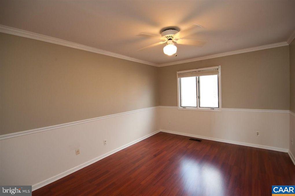 1566 Garden Ct Property Photo 12