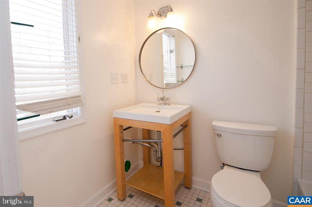 1566 Garden Ct Property Photo 14