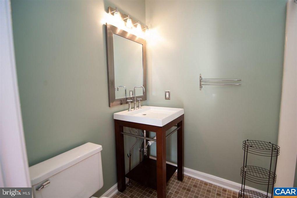 1566 Garden Ct Property Photo 16