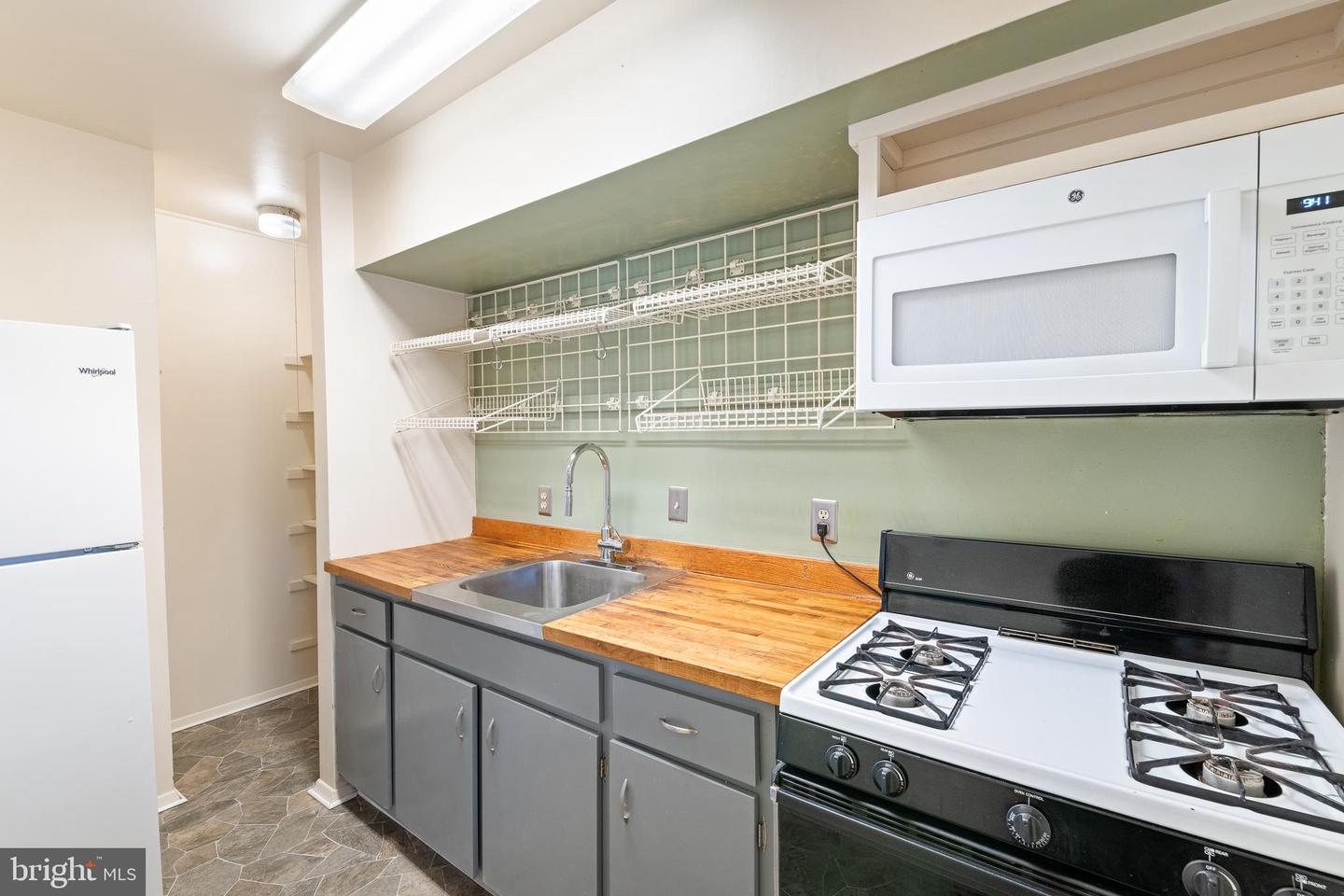 2417 Barracks Pl #1 Property Photo 13