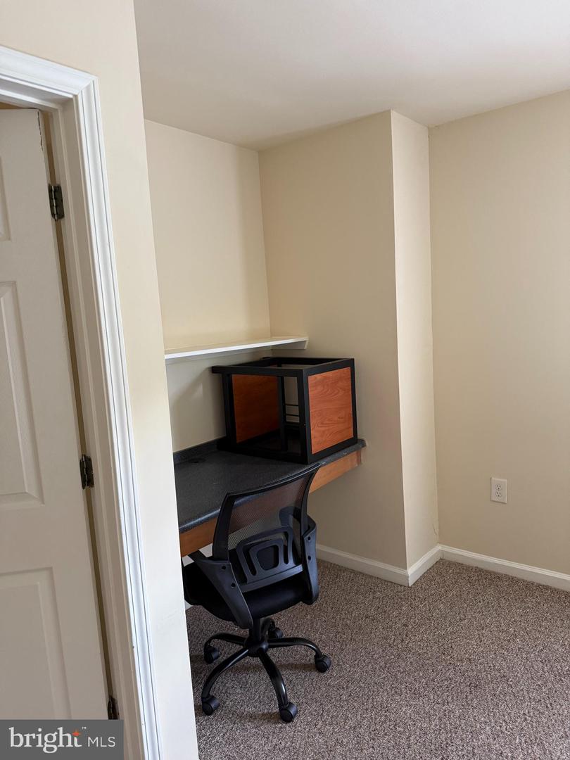 195 Yellowstone Dr #302 Property Photo 8