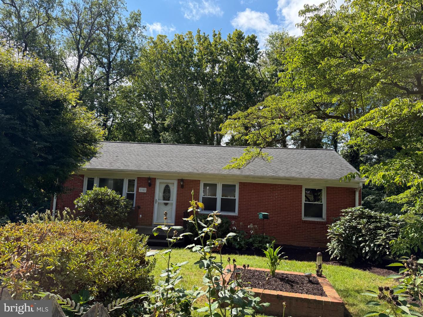1905 Swanson Dr Property Photo 1
