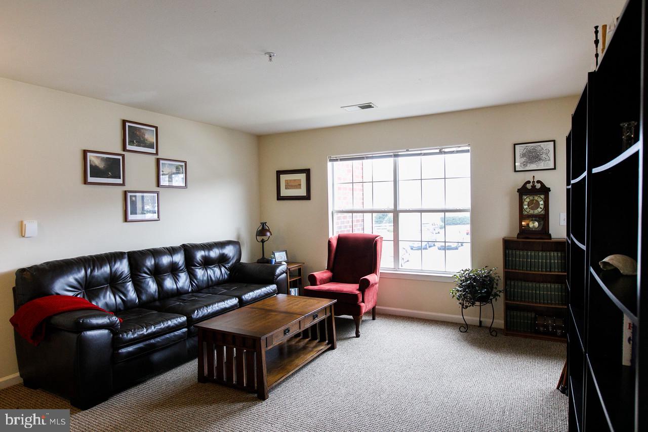 157 Yellowstone Dr #208 Property Photo 1