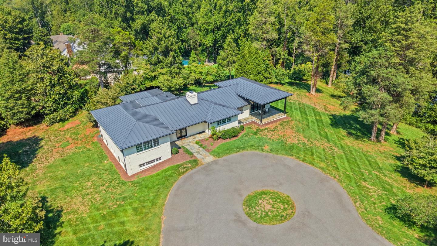 1545 Brook Hill Ln Property Photo 8