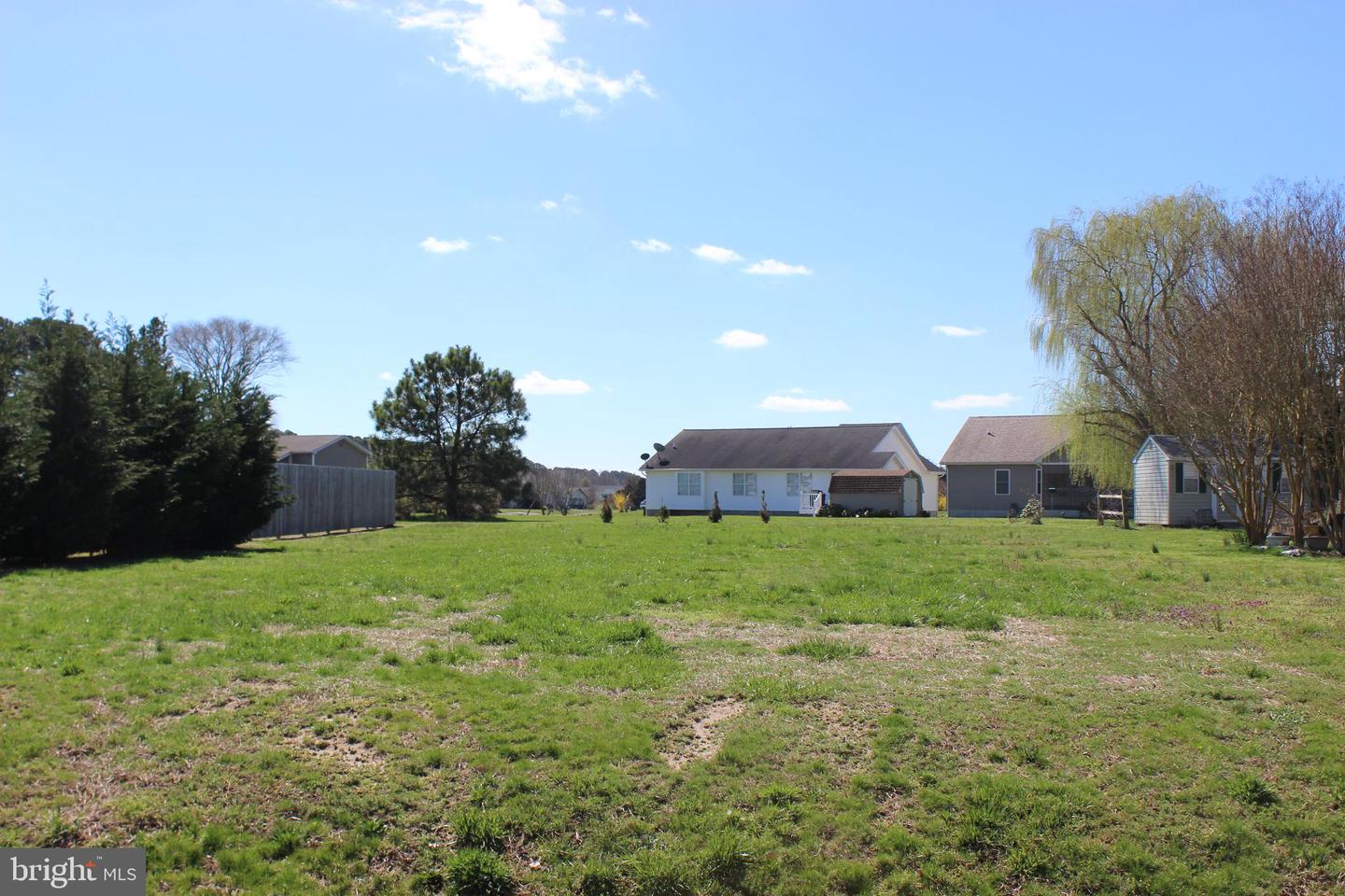 71 Doubloon Dr Property Photo 1