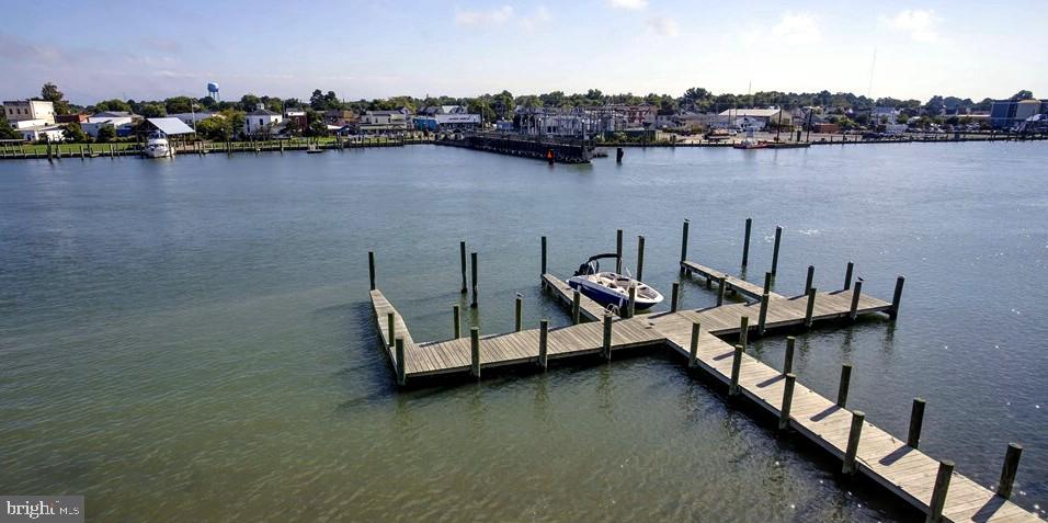 6189 Marsh Island Dr Property Photo 18