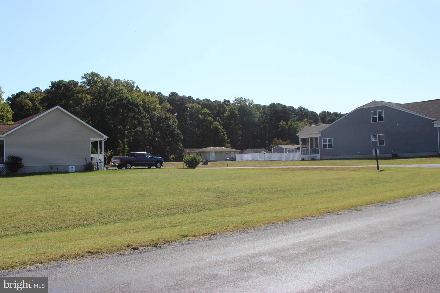 4 Dreadnaught Dr Property Photo 3