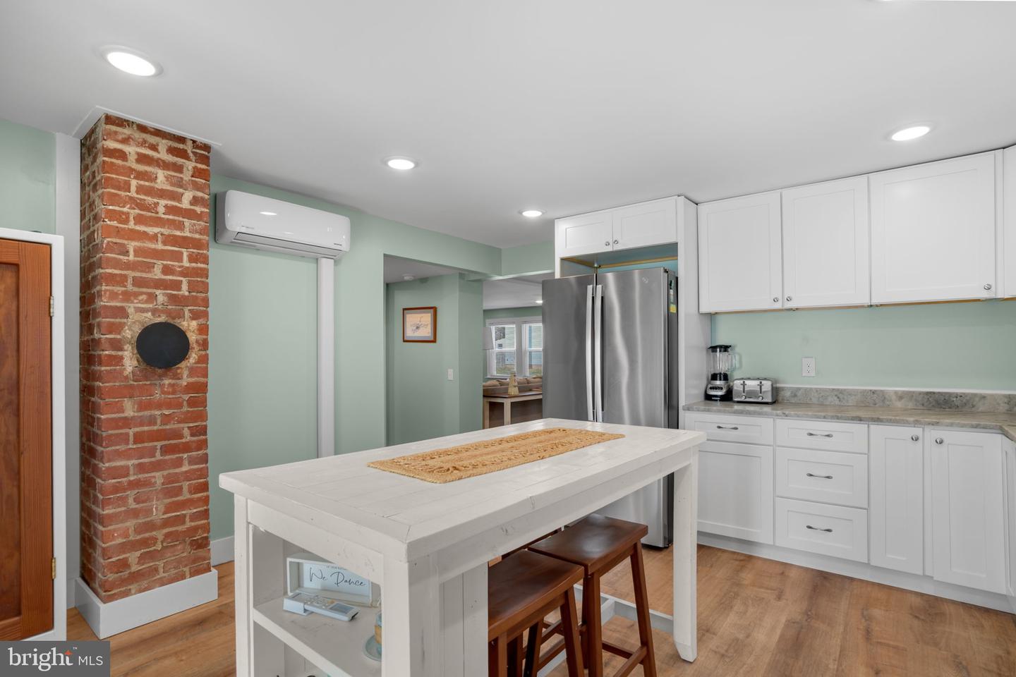 7983 Church St Property Photo 14
