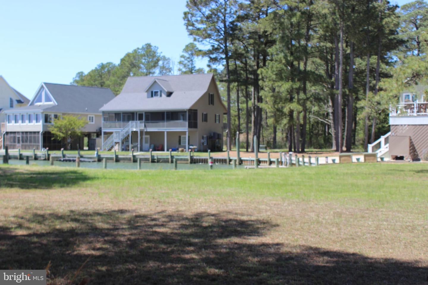 800 Castaway Dr Property Photo 1
