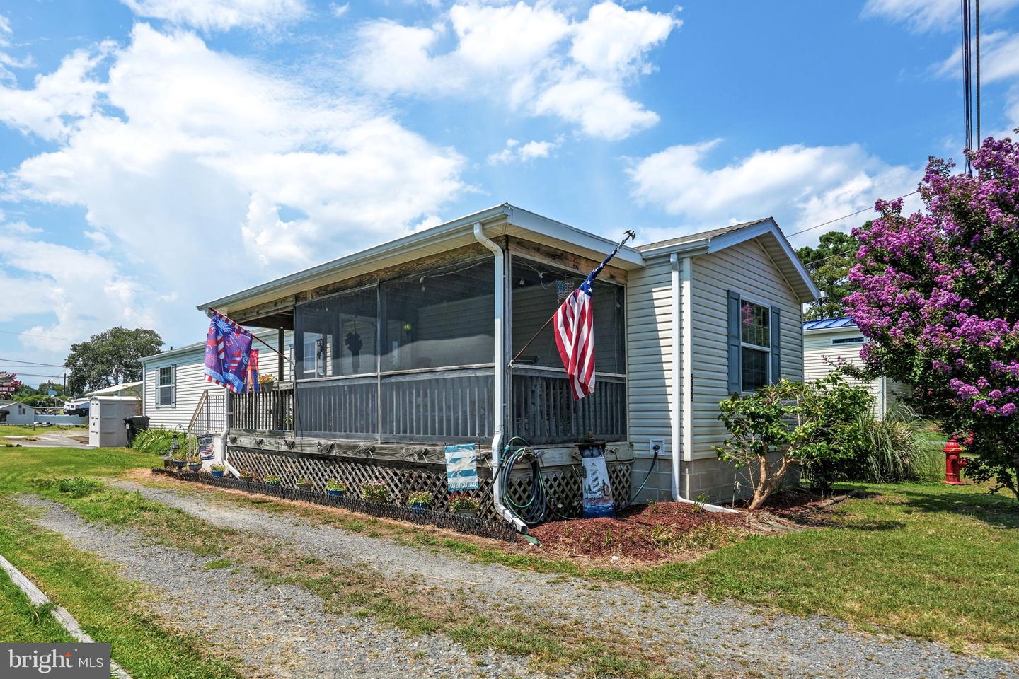 5328 MERRITT DR