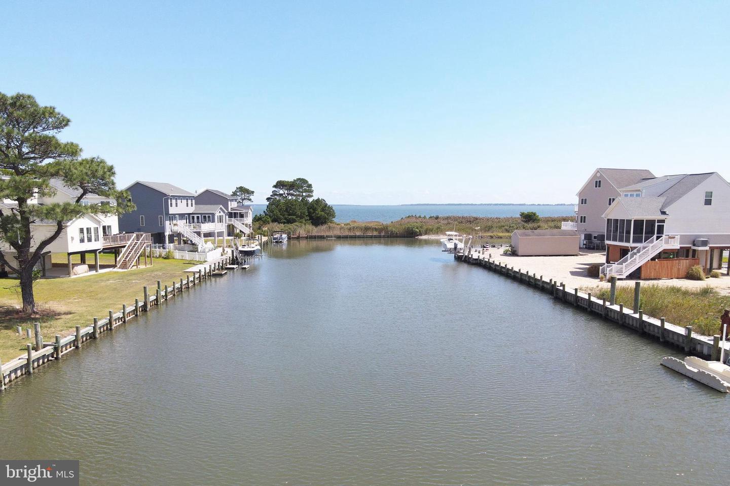 933 Sailors Ct Property Photo 4