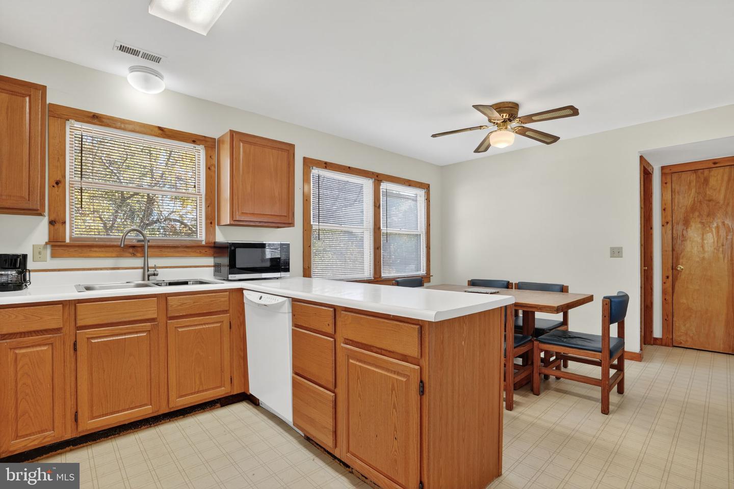 5160 Mallard Pond Property Photo 12