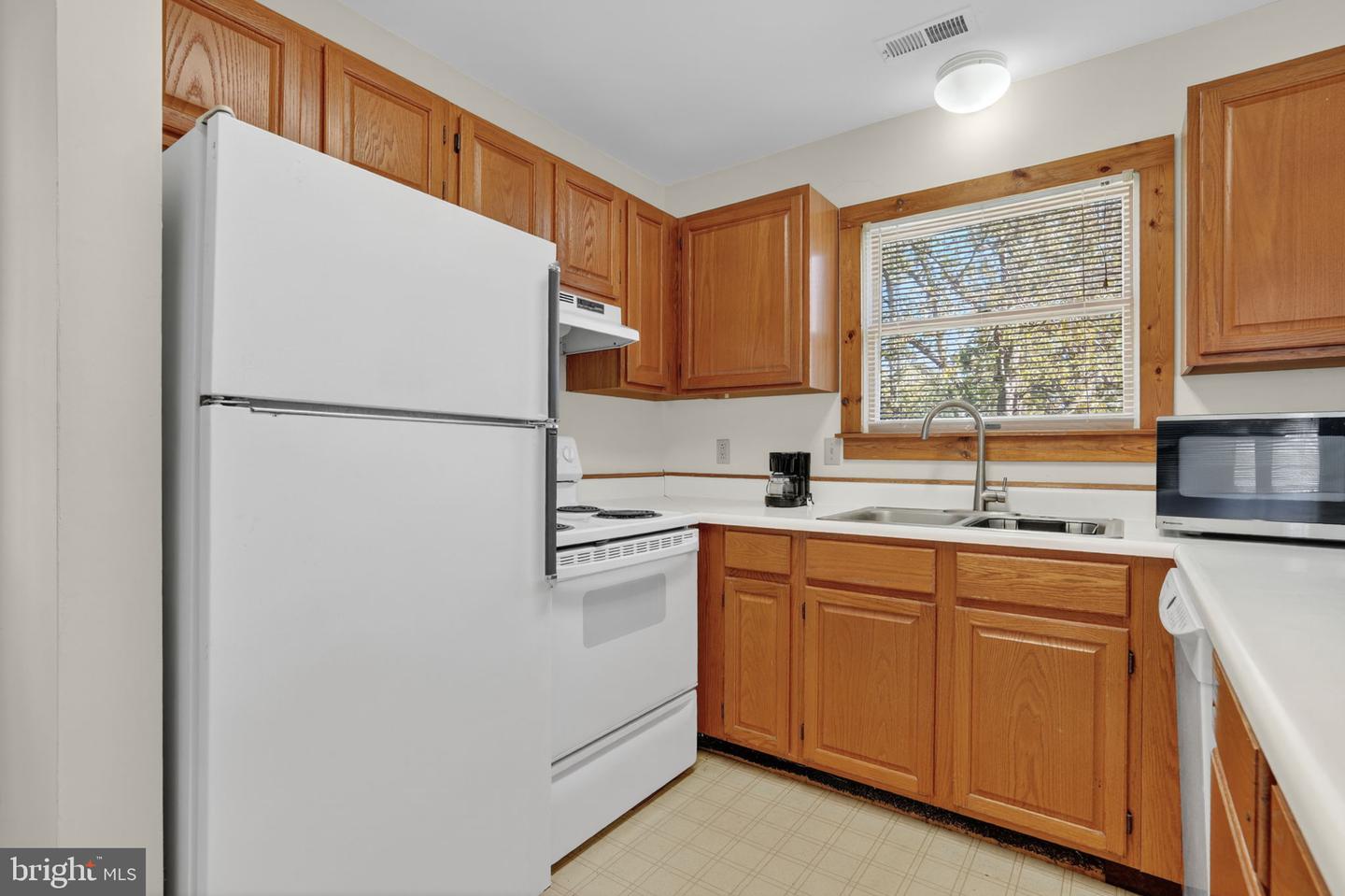5160 Mallard Pond Property Photo 13