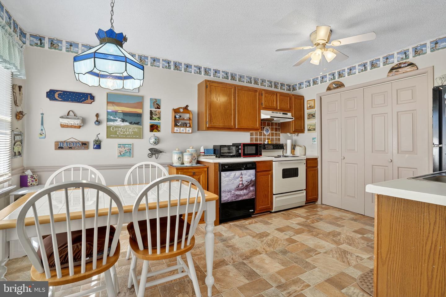 6135 Martin Ln Property Photo 6