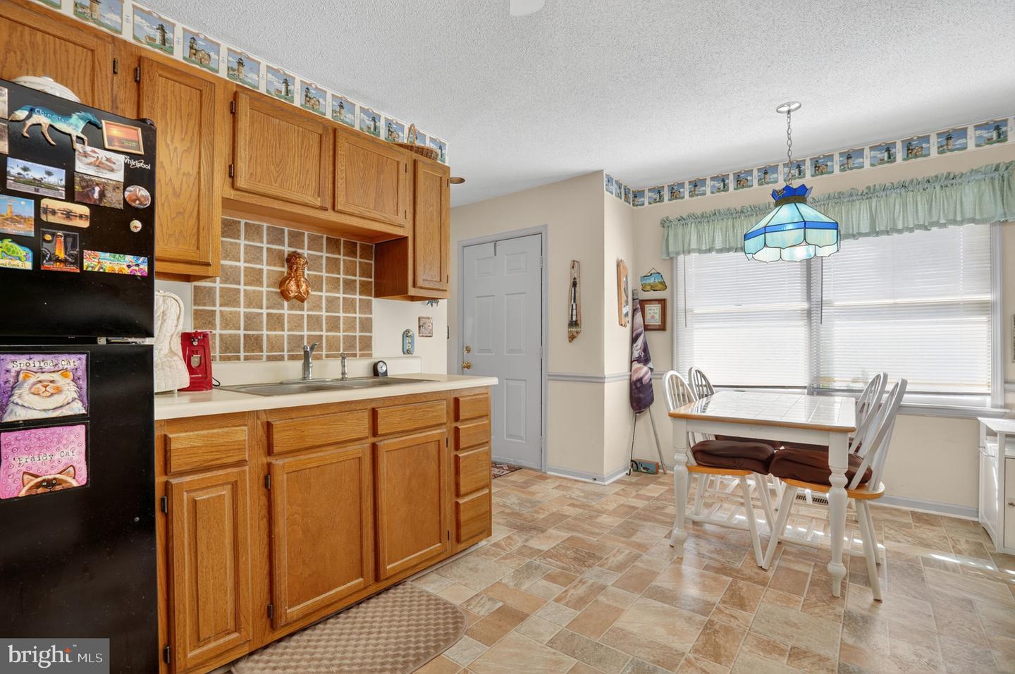 6135 Martin Ln Property Photo 9