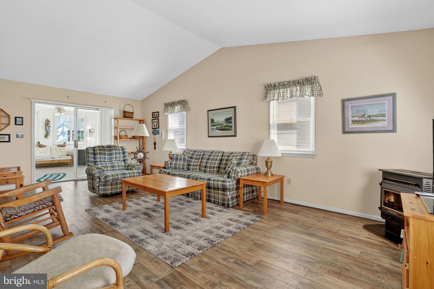 6135 Martin Ln Property Photo 13