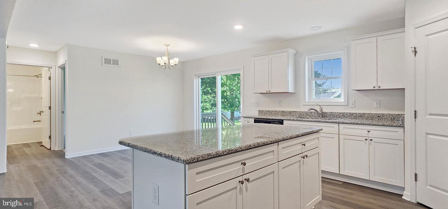 37322 Doubloon Dr Property Photo 6