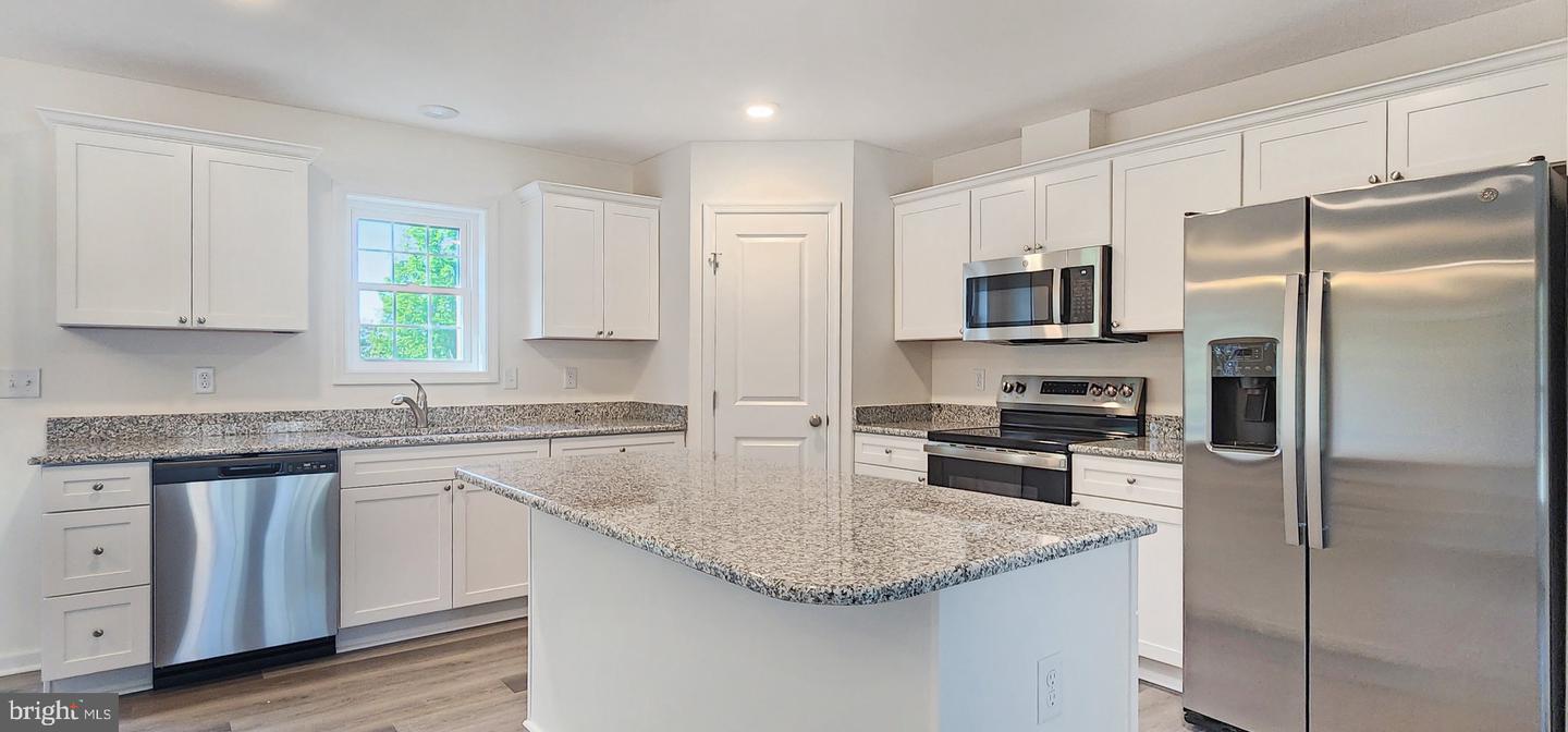 37322 Doubloon Dr Property Photo 8