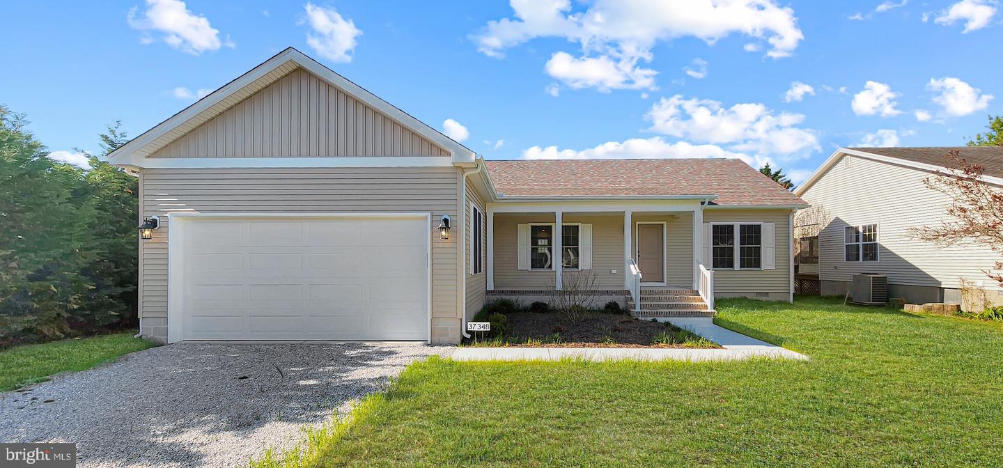 37348 Doubloon Dr Property Photo 1