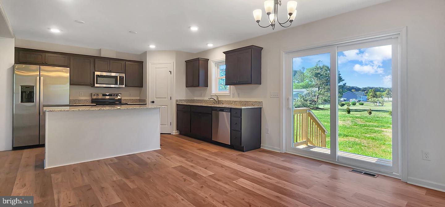 37348 Doubloon Dr Property Photo 6