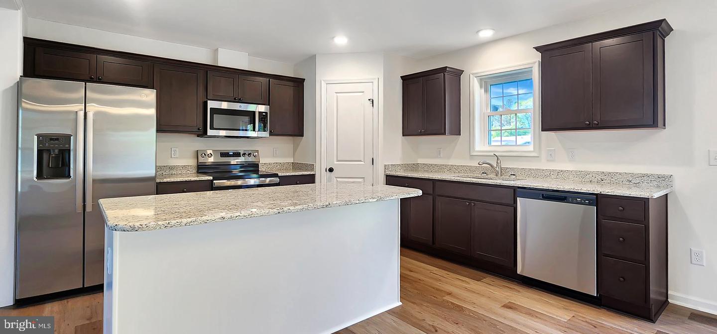 37348 Doubloon Dr Property Photo 8