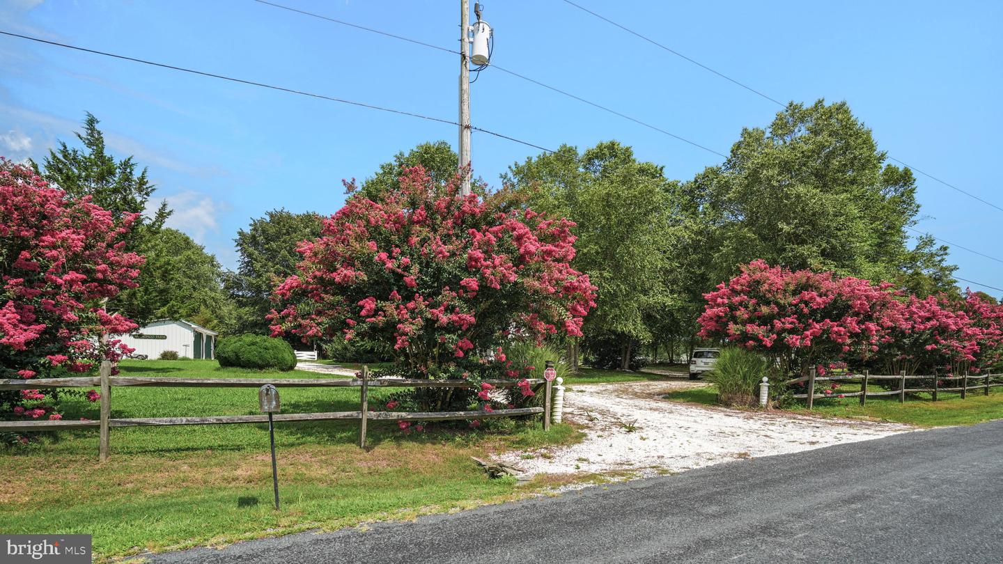 25367 Messongo Rd Property Photo 6
