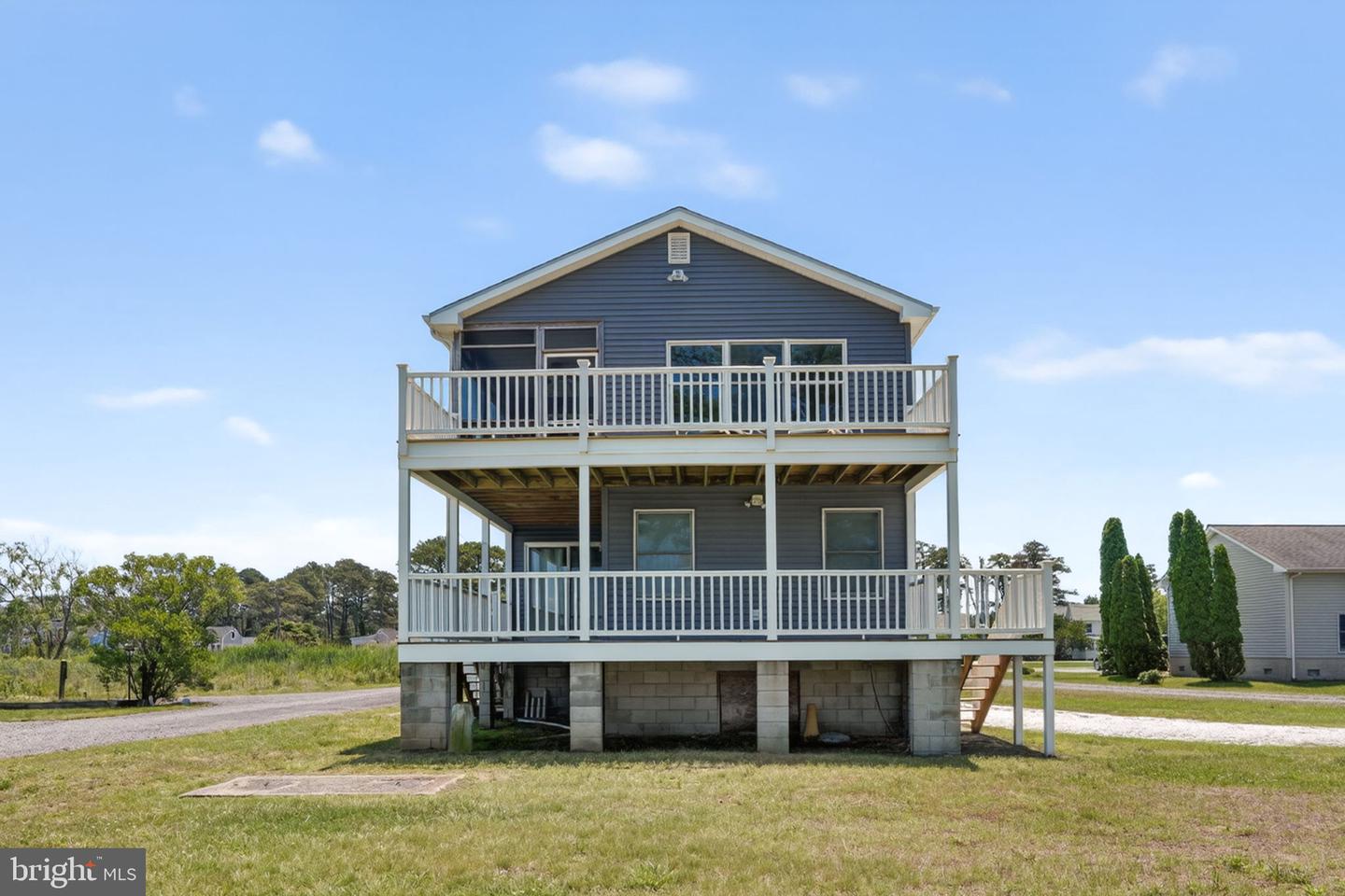 5061 Bay Colony Ln Property Photo 4