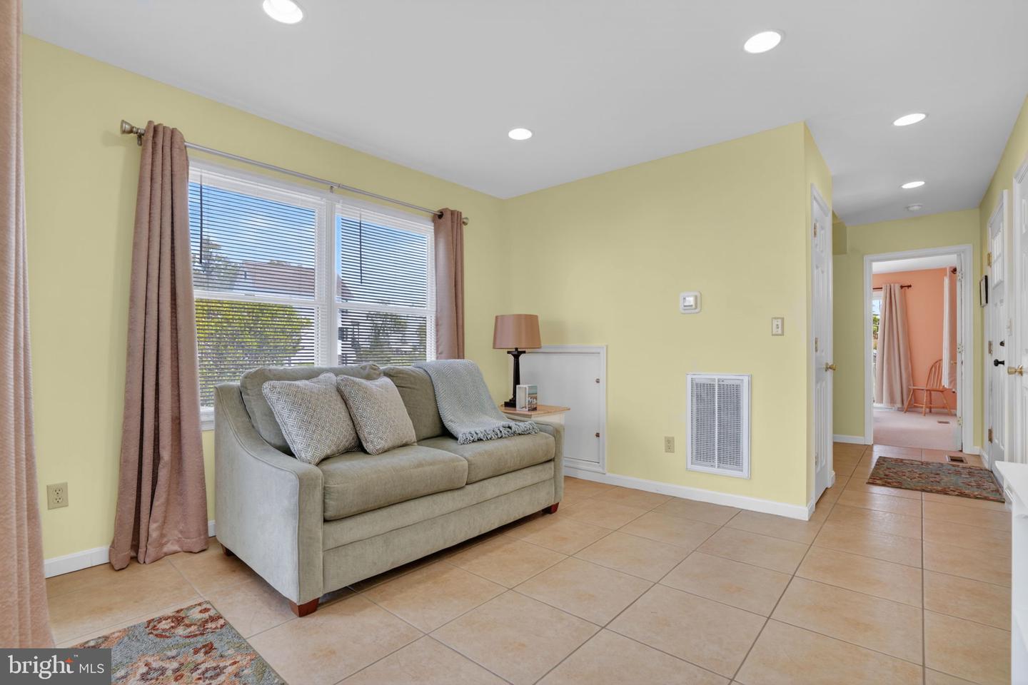 5061 Bay Colony Ln Property Photo 11