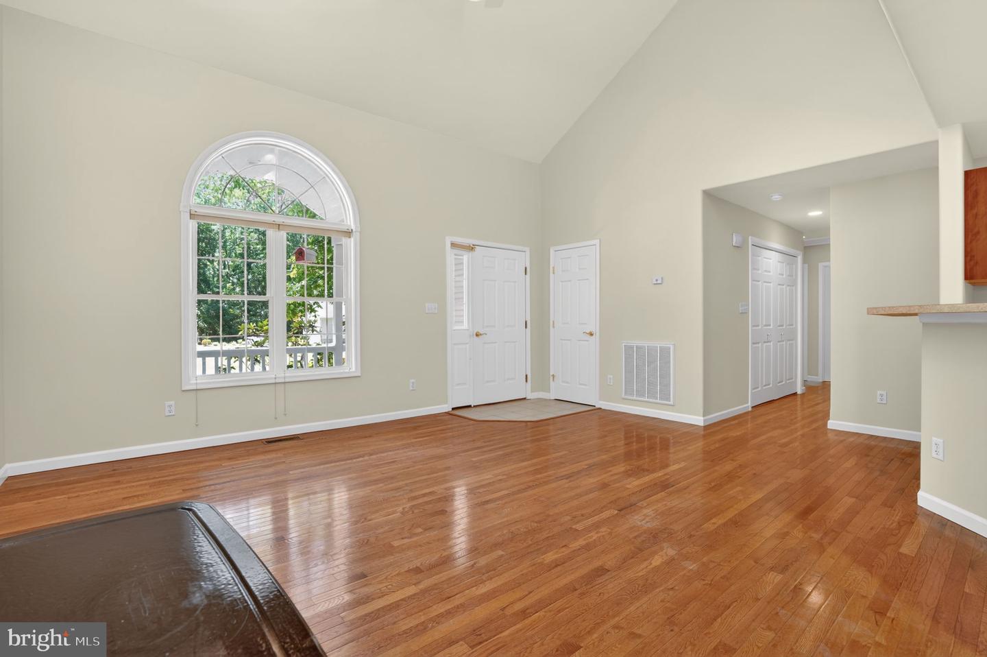 2347 Mayflower Dr Property Photo 5