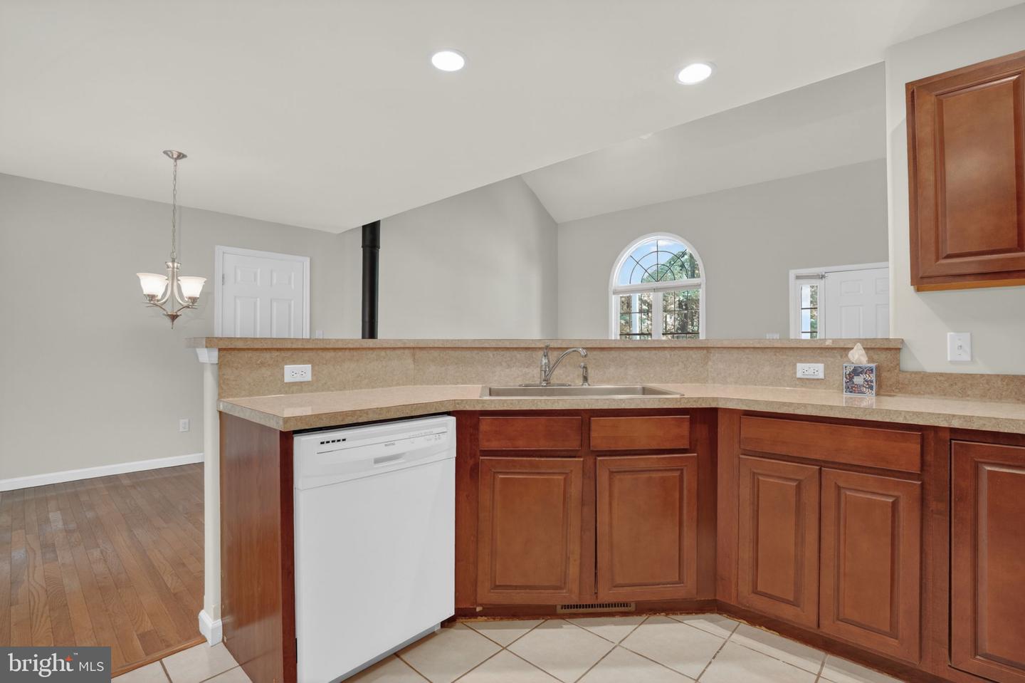 2347 Mayflower Dr Property Photo 14