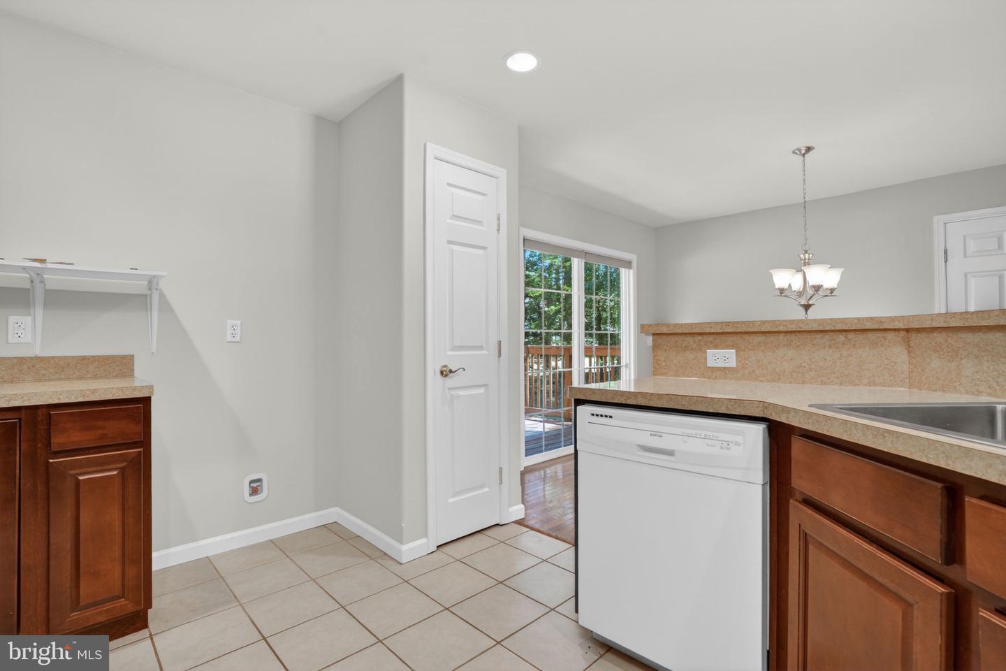2347 Mayflower Dr Property Photo 15