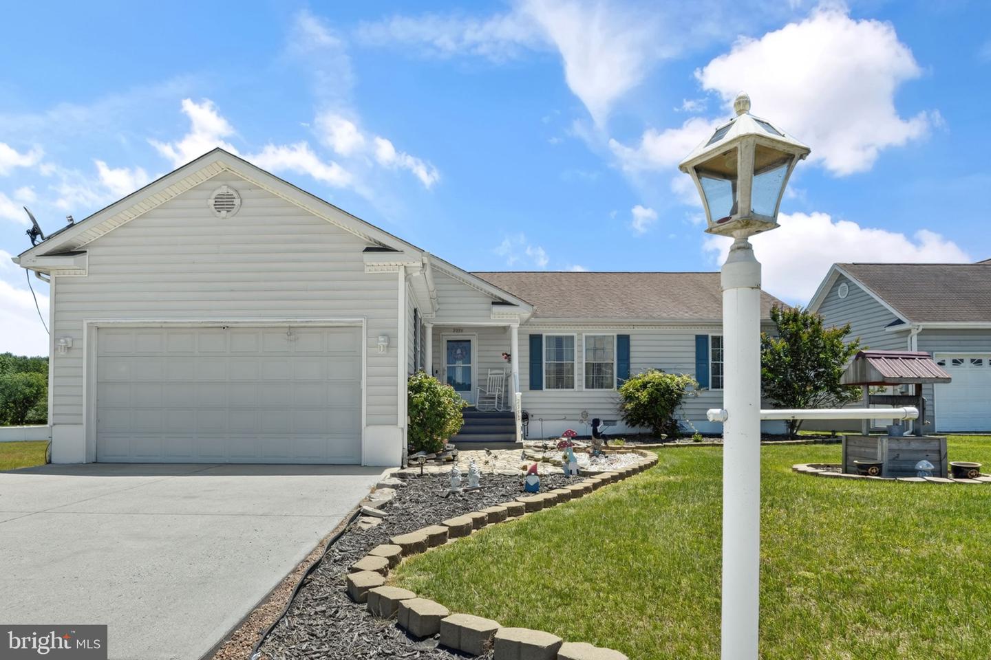 2353 Yardarm Dr Property Photo 2
