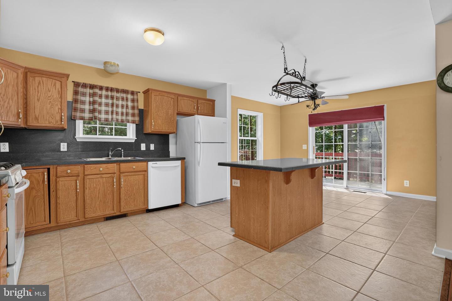37281 Galleon Ct Property Photo 8