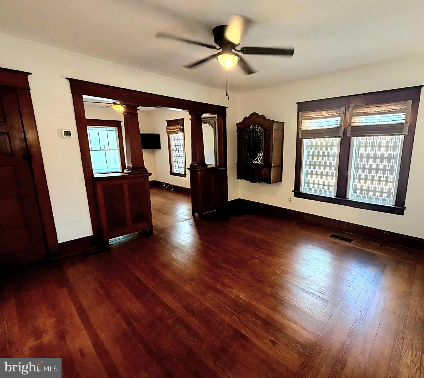 4134 Main St Property Photo 12