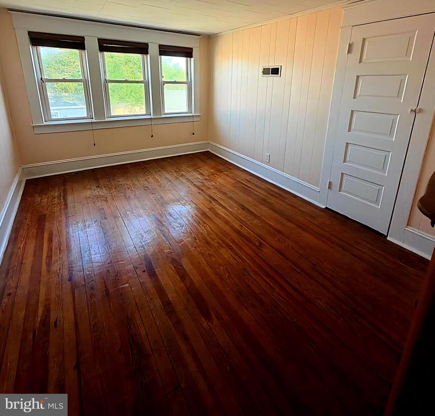 4134 Main St Property Photo 26