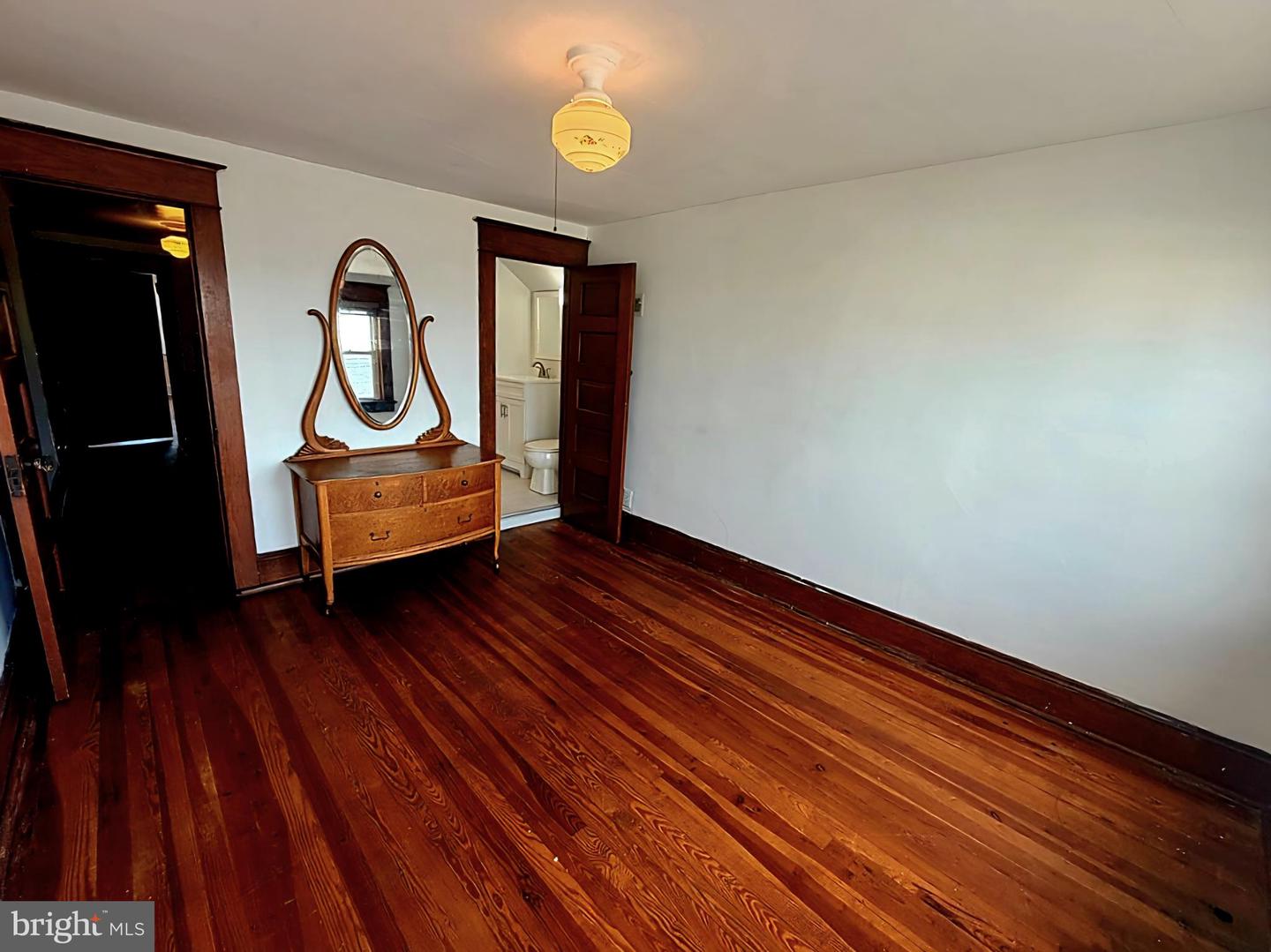 4134 Main St Property Photo 27