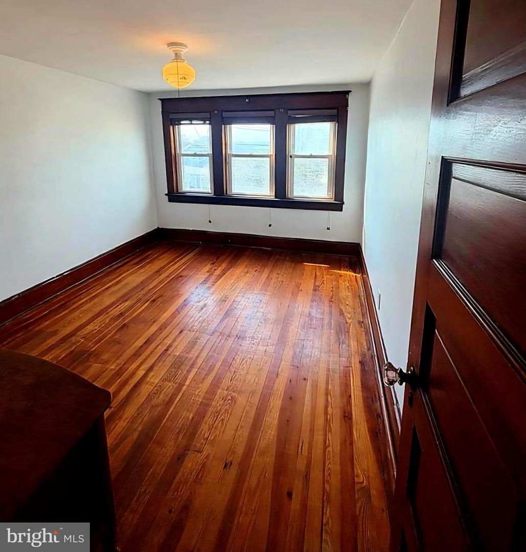 4134 Main St Property Photo 29