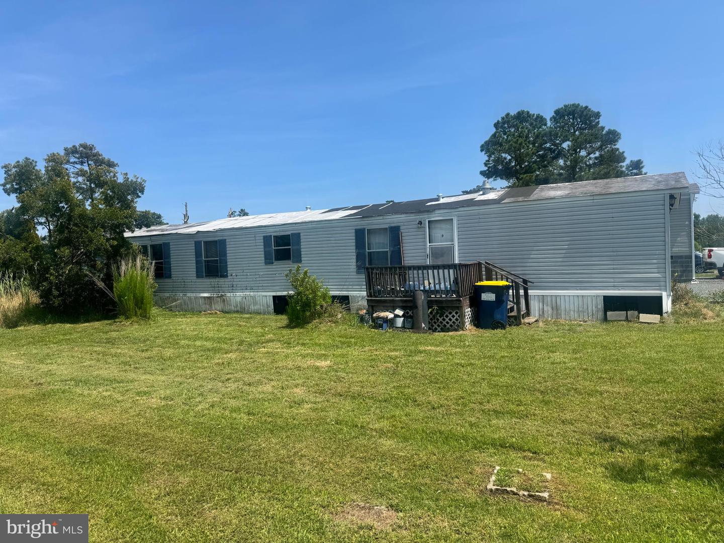 8207 Seahorse Dr Property Photo 1